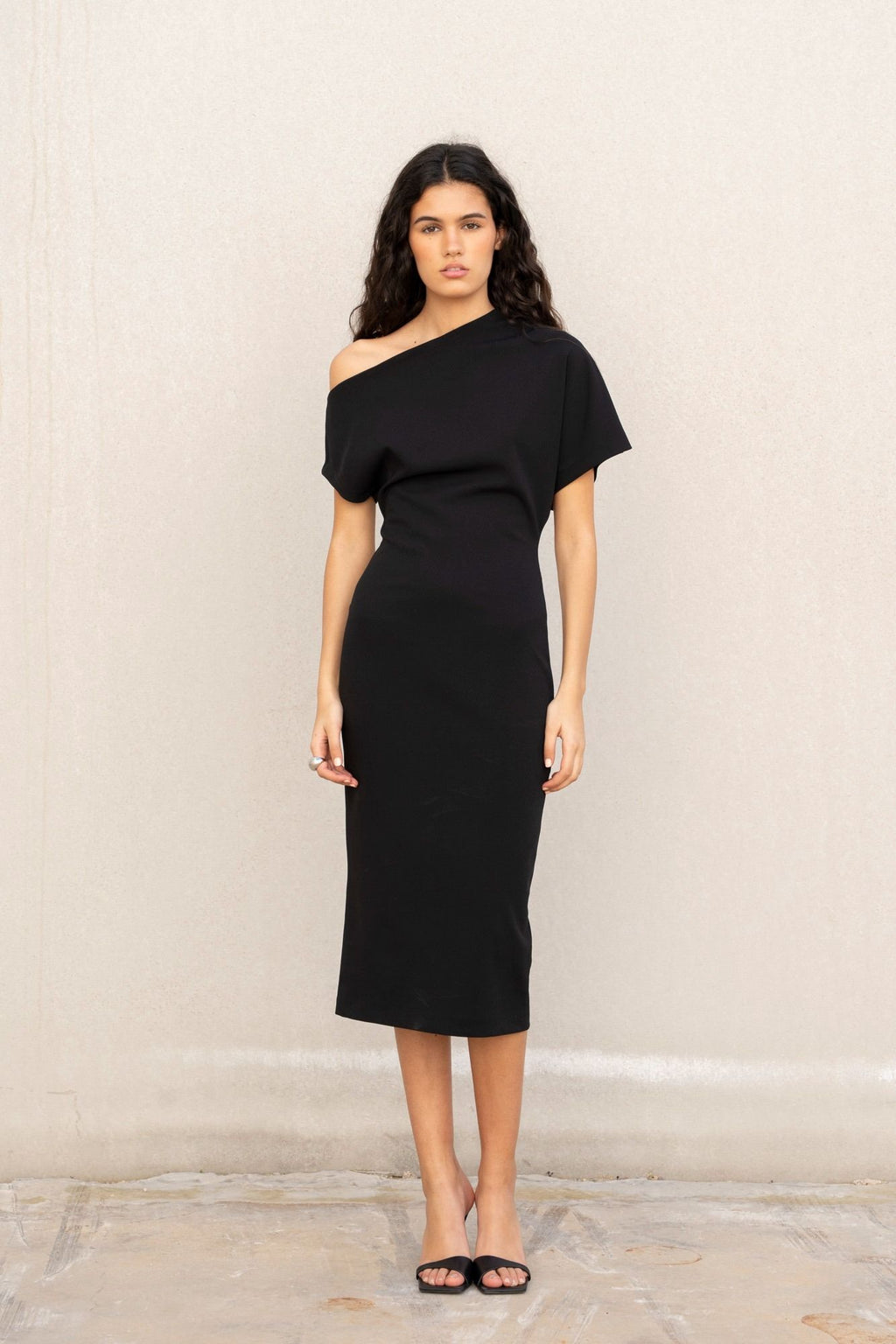 VESTIDO ASIMETRICO