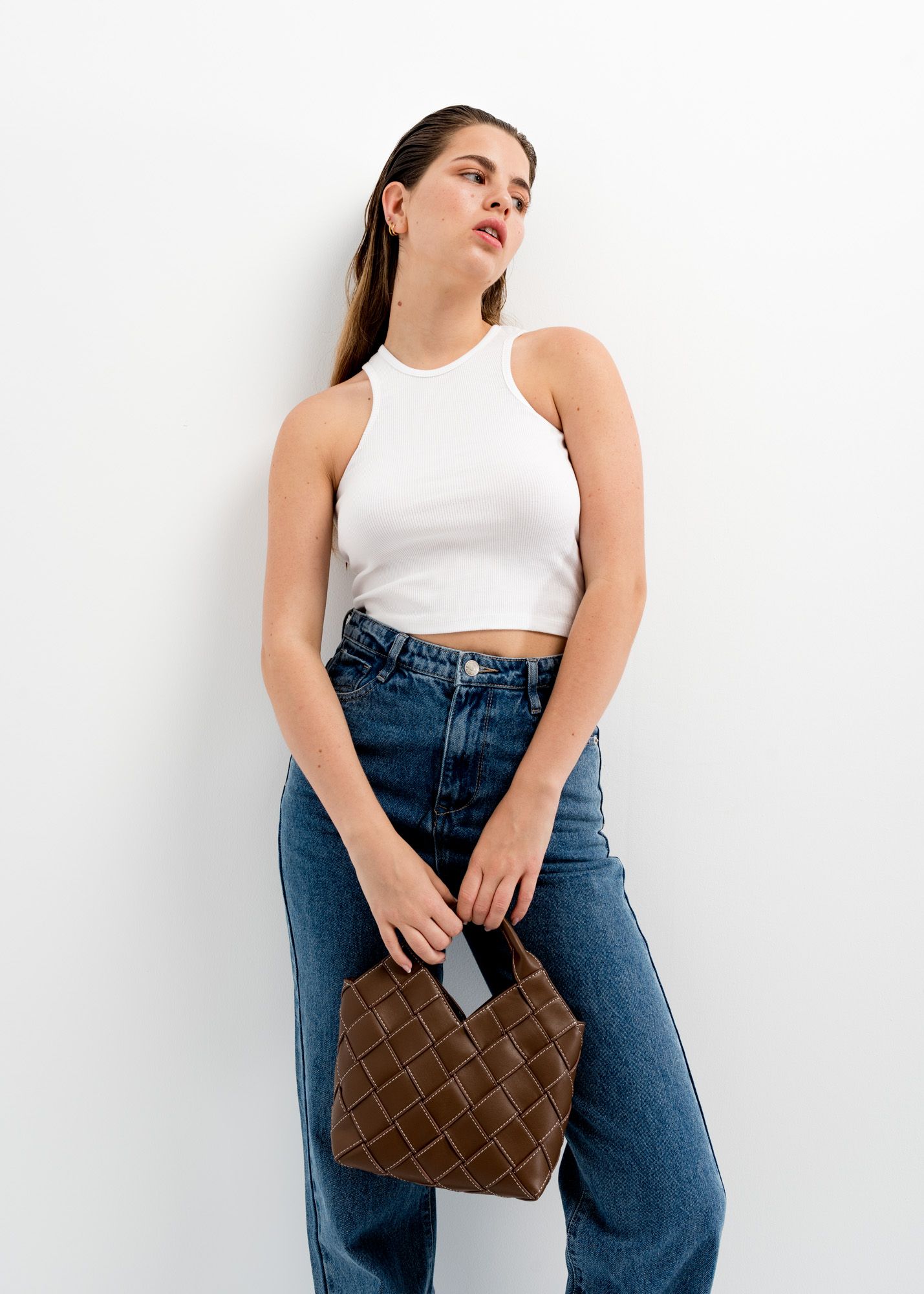 BOLSO EFECTO PIEL TRENZADO