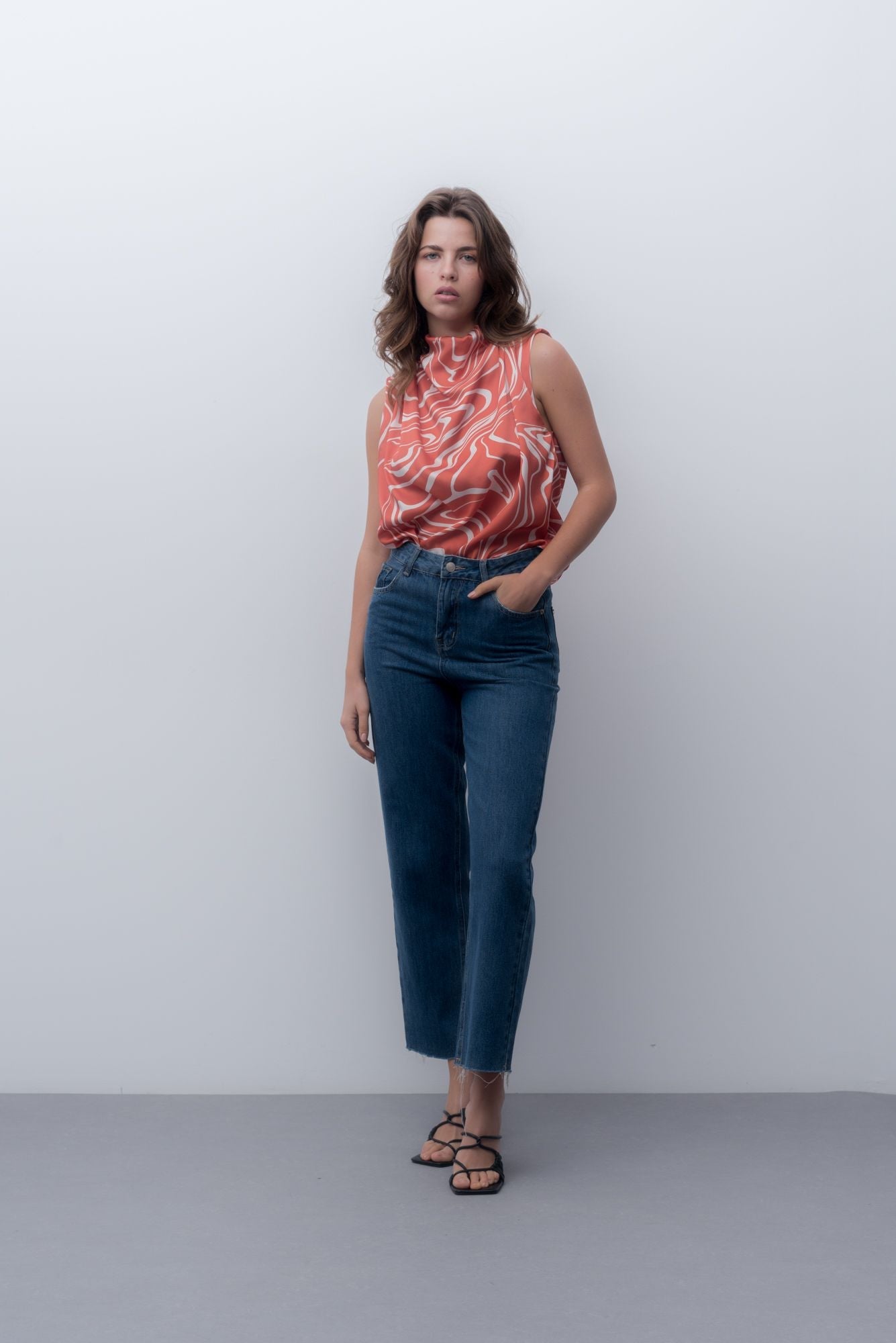 BLUSA ESTAMPADA SATINADA
