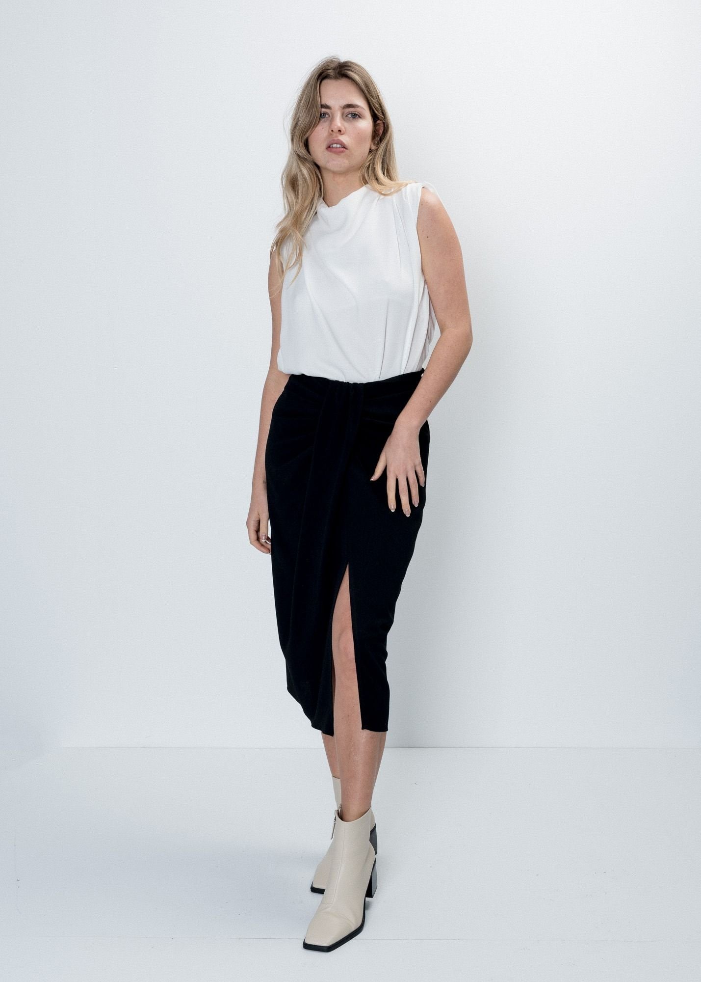 FALDA MIDI FRUNCES