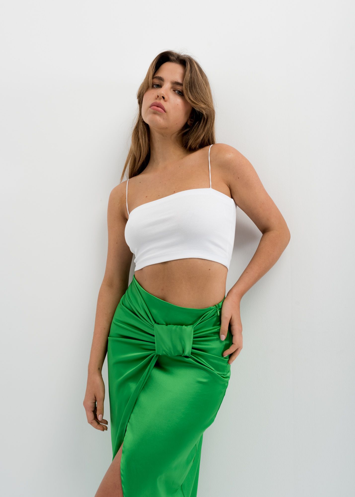 FALDA NUDO SATINADA