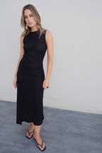 VESTIDO MIDI ASIMÉTRICO PUNTO CALADO