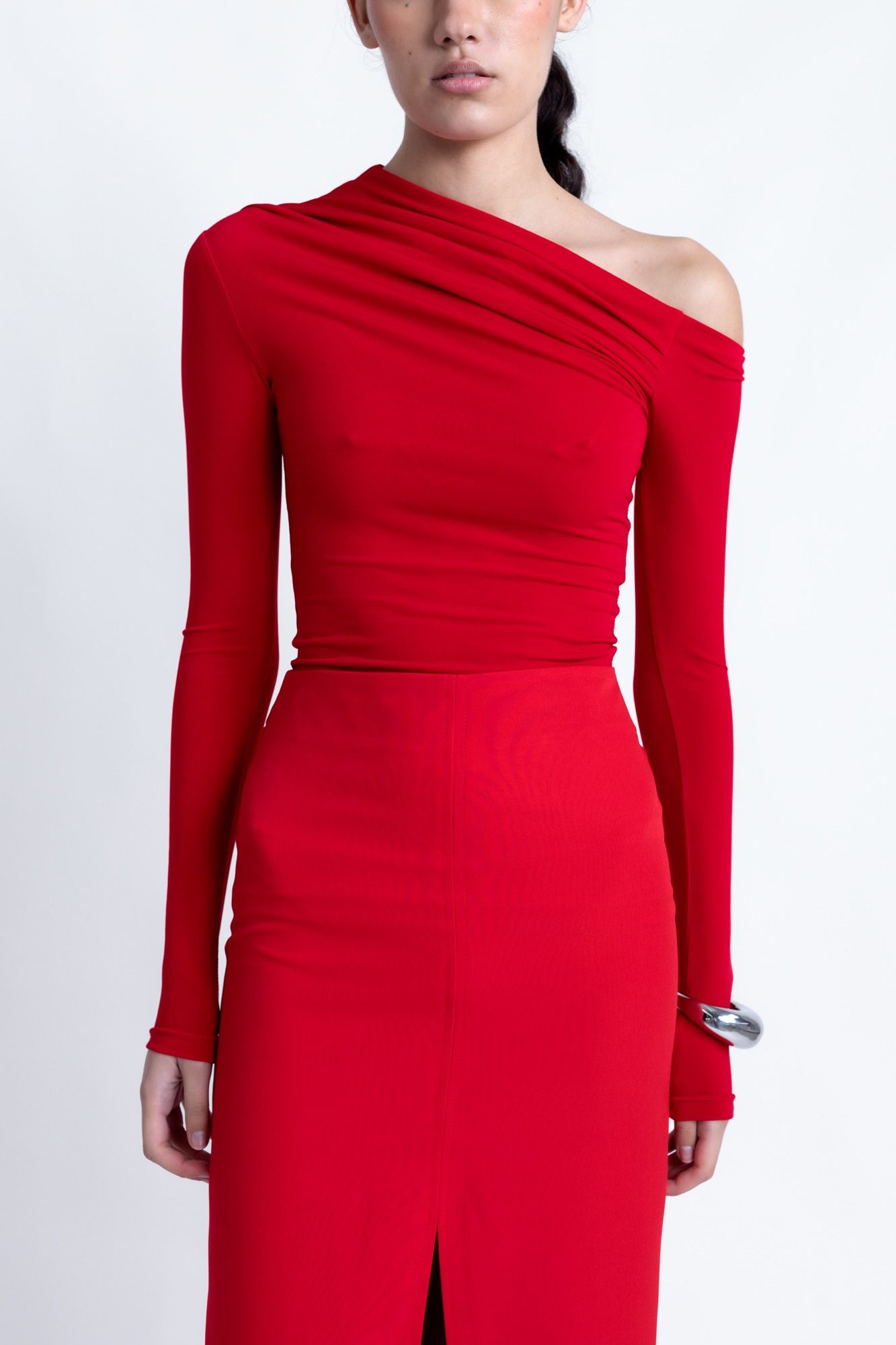 FALDA MIDI CON ABERTURAS