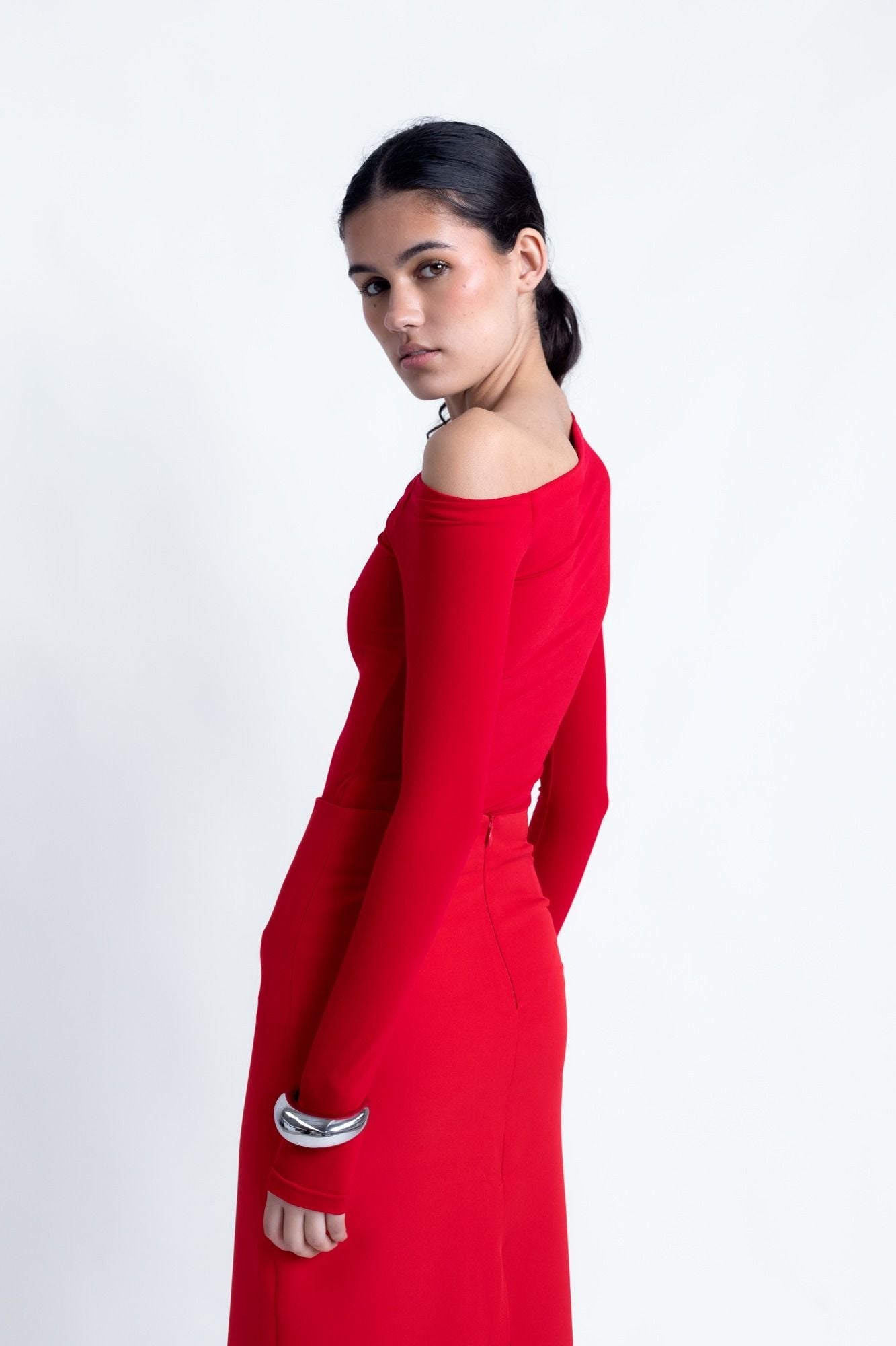 FALDA MIDI CON ABERTURAS