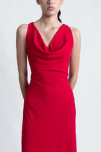 VESTIDO APLIQUE ESPALDA